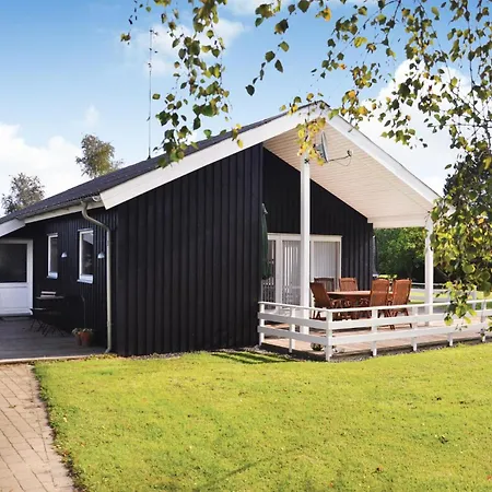 Three-bedroom In Sydals 펜션 Skovbyballe