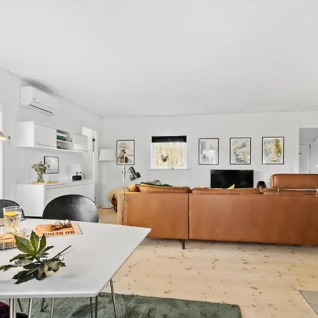 Three-bedroom In Sydals