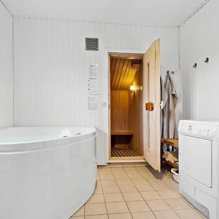 펜션 Three-bedroom In Sydals