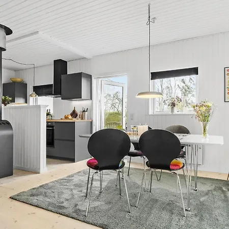 Three-bedroom In Sydals