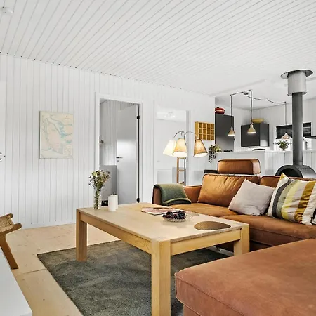 Three-bedroom In Sydals * Skovbyballe